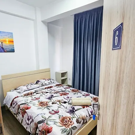Downtown Rooms, 200m From Marina Habitación en casa particular *