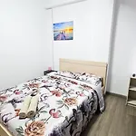 Downtown Rooms, 200m From Marina Λάρνακα