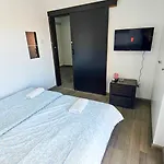 Downtown Rooms, 200m From Marina Ubytování v soukromí Larnaca