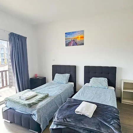 Séjour chez l'habitant Downtown Rooms, 200m From Marina Larnaca