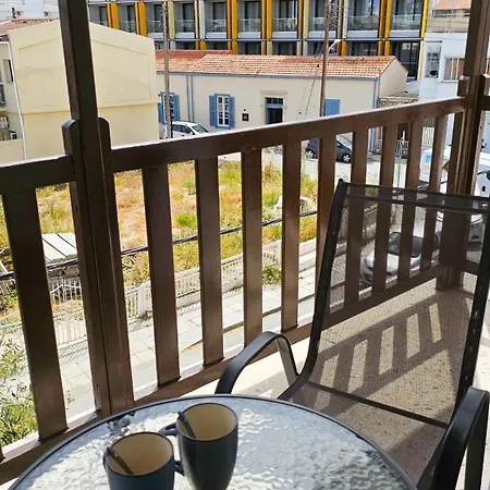 Downtown Rooms, 200m From Marina * 拉纳卡