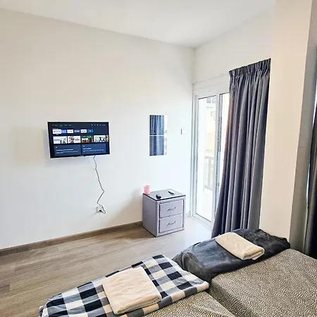 Downtown Rooms, 200m From Marina