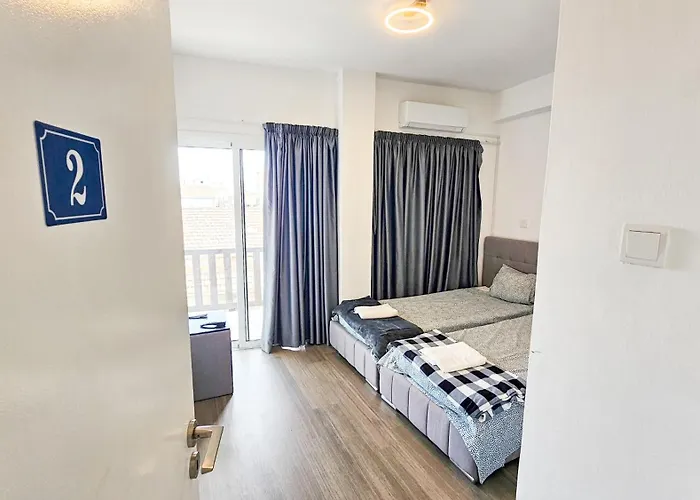 Downtown Rooms, 200m From Marina Проживание в семье Ларнака
